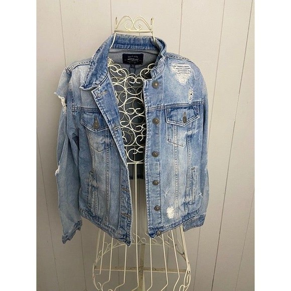 Silver Jeans Co. Women's‎ Sinclair Vintage Style Denim Jacket - Picture 2 of 6